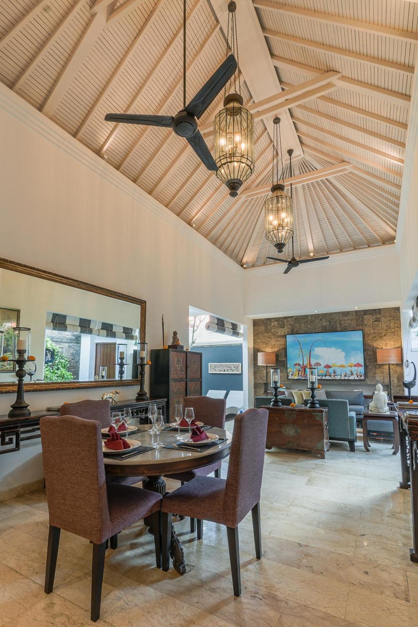 Mosan House - Unique Art-Filled Gem In Perfect Location A Short Walk From The Beach Or Seminyak Square Including Ac Office For Remote Working Bagian luar foto