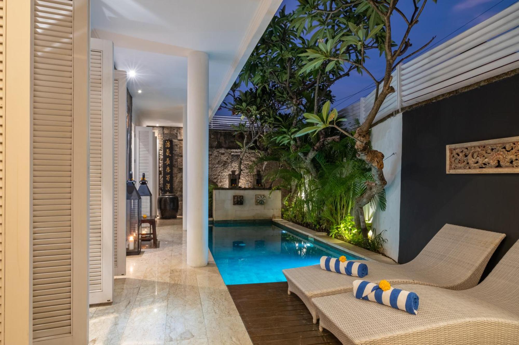 Mosan House - Unique Art-Filled Gem In Perfect Location A Short Walk From The Beach Or Seminyak Square Including Ac Office For Remote Working Bagian luar foto