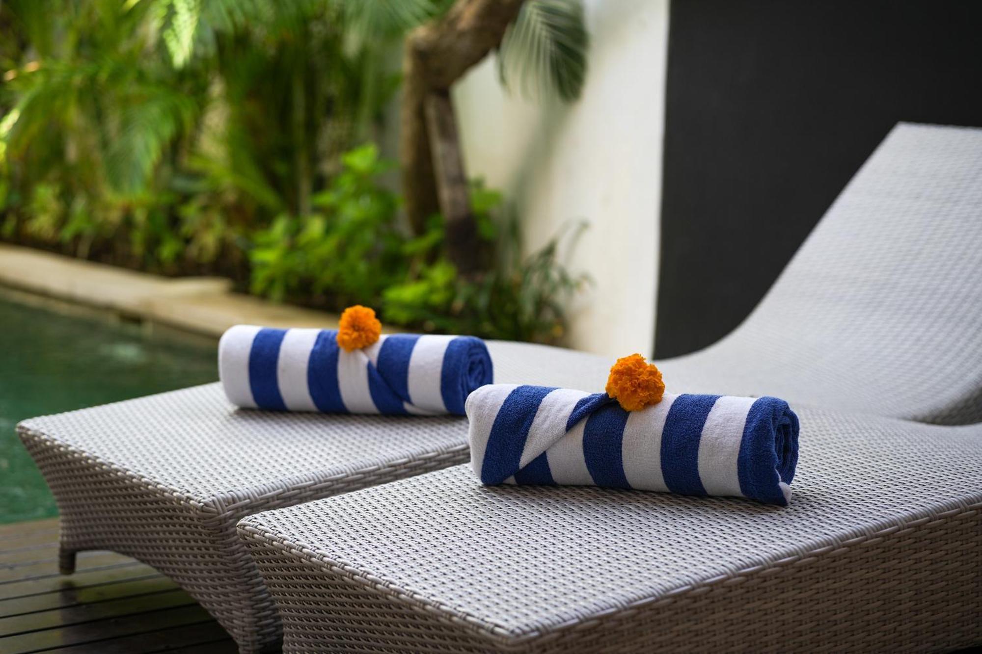 Mosan House - Unique Art-Filled Gem In Perfect Location A Short Walk From The Beach Or Seminyak Square Including Ac Office For Remote Working Bagian luar foto